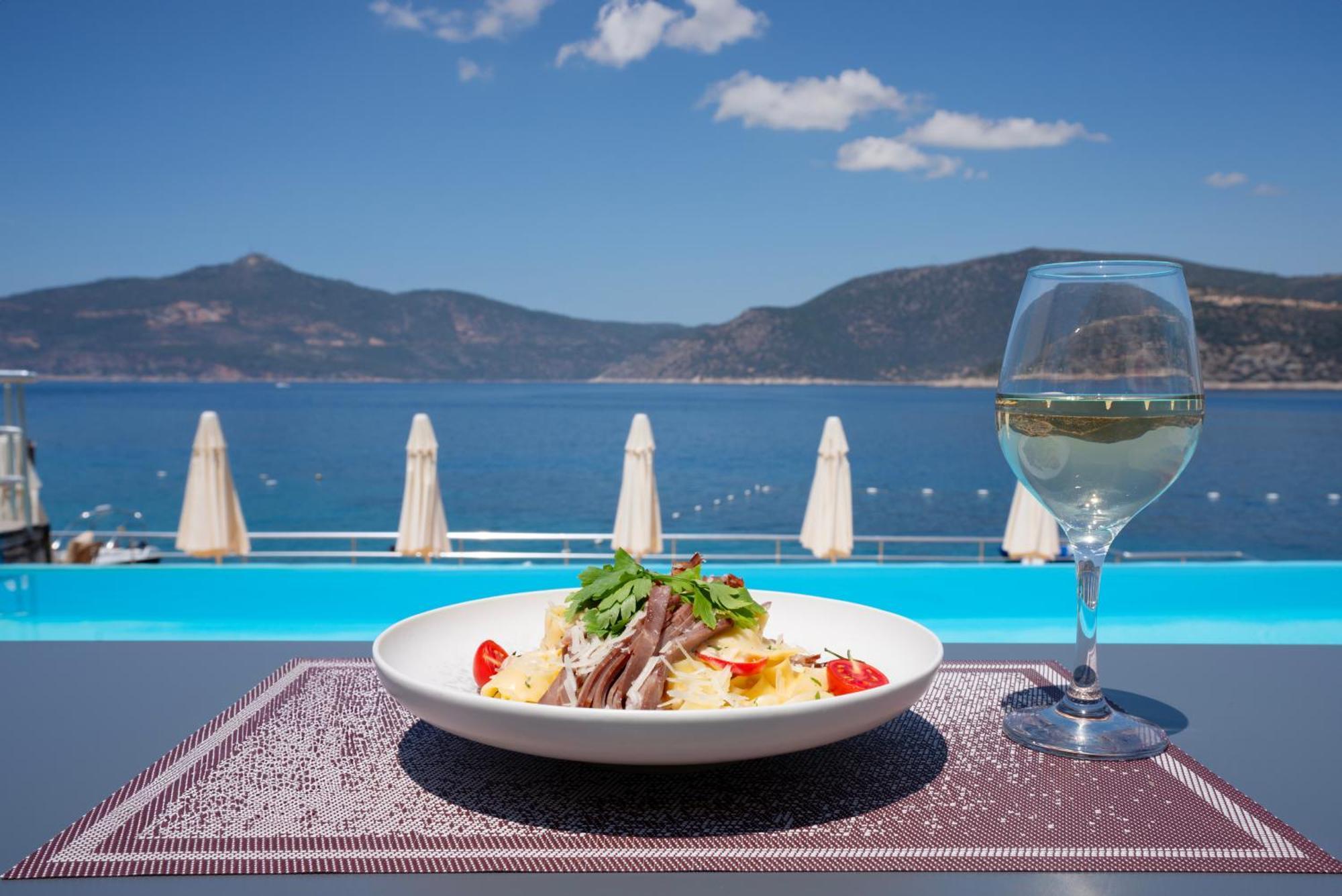 Greenbeach Hotel Kalkan Esterno foto